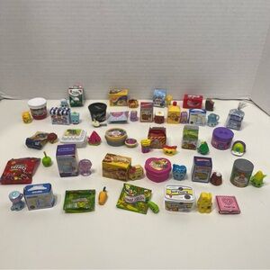 SHOPKINS Micro mart mini packs lot toys